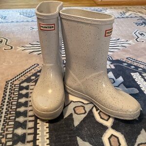 White sparkle Hunters